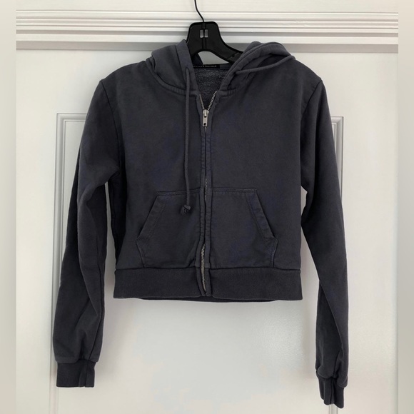 Brandy Melville Hoodie Brandy Melville Brandy Melville Sweatshirt Cropped Hoodie - Picture 1 of 5